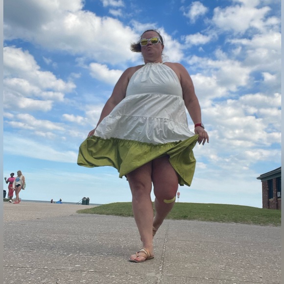 Cute tiered mini. - Picture 9 of 10